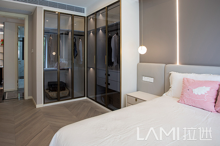 公主房衣柜設計效果圖